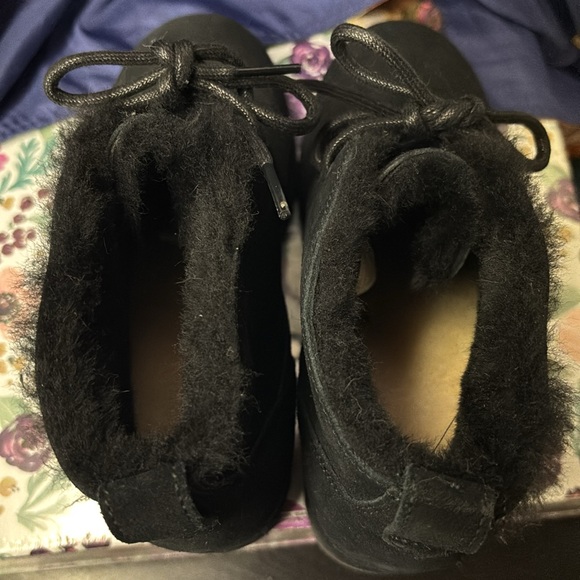 UGG Classic Femme Lace Bootie Black size 8.5 - Picture 3 of 11
